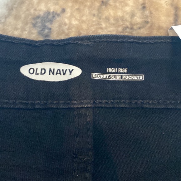High rise old navy shorts - Picture 2 of 2